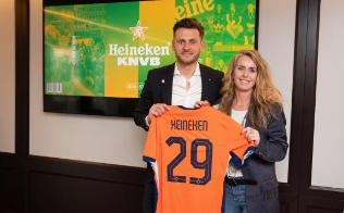 KNVB verlengt samenwerking met Heineken
